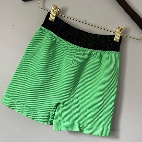 FP Movement By Free People Prajna Fresh Cut Green Ribbed Yoga Shorts Sz M/L NWT - Picture 16 of 16